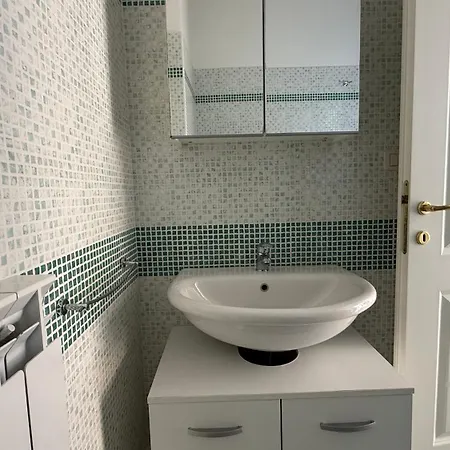 N059 - Numana, Nuovo Bilocale Con Terrazzo